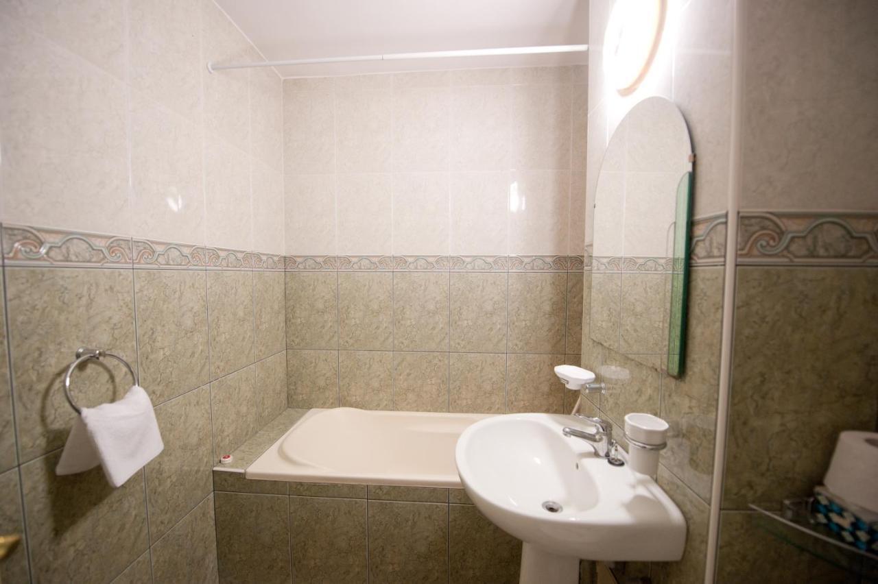 Ta'Arof Apartment Oradea Exterior photo