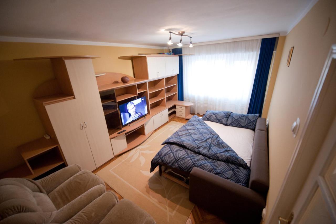 Ta'Arof Apartment Oradea Exterior photo